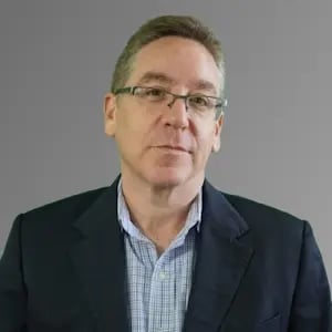 Jonathon-Gordon-directing-analyst-at-TP-Research-